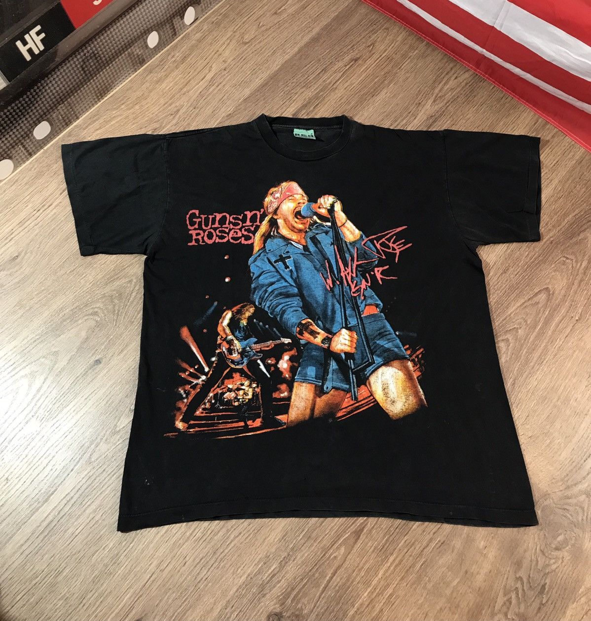 Band Tees Vintage Guns N Roses Axl rose rare t shirt concert 1992s Size US XL / EU 56 / 4 - 1 Thumbnail