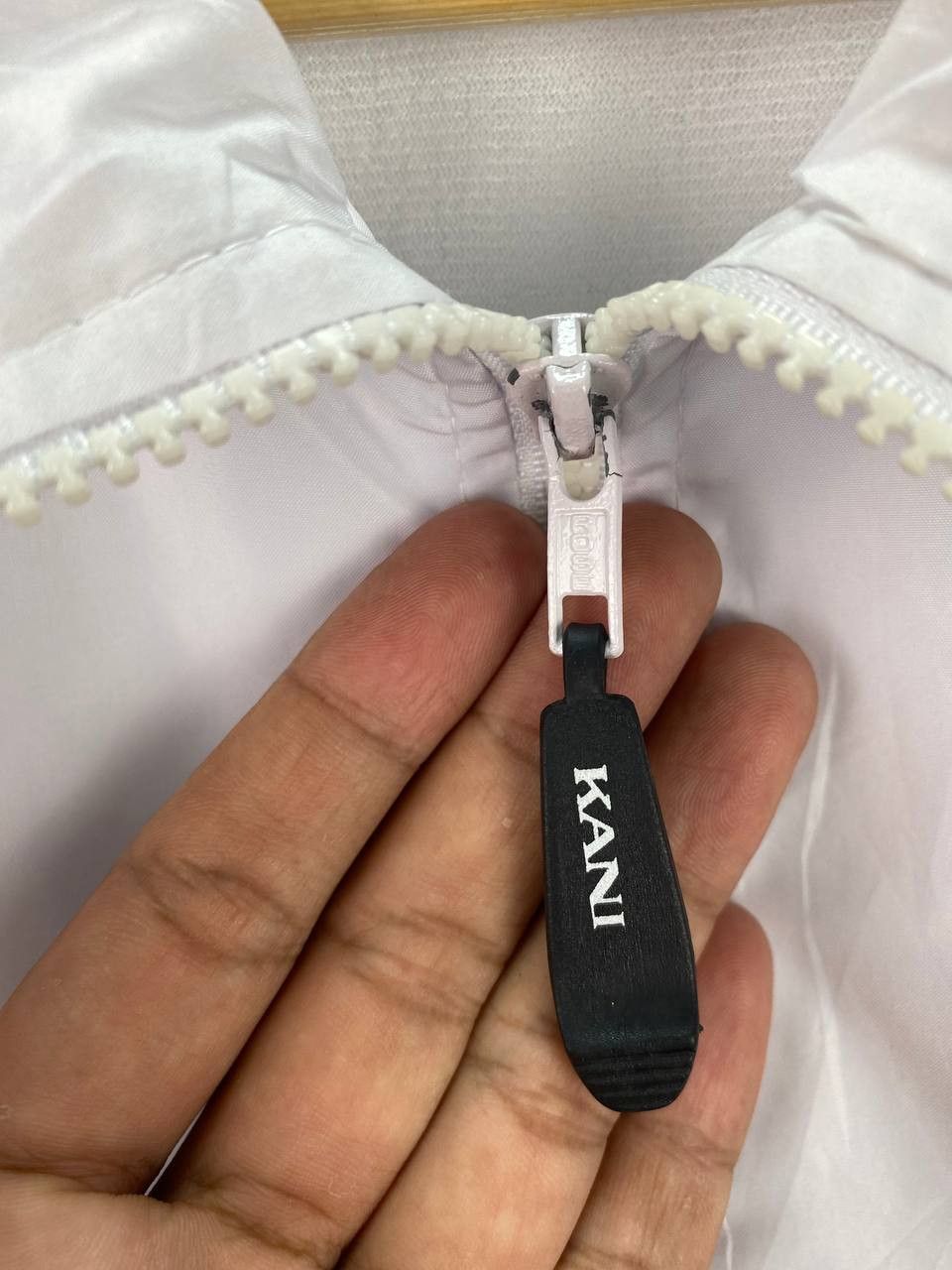 Karl Kani vintage karl kani light jacket embroided logo Size US L / EU 52-54 / 3 - 5 Thumbnail