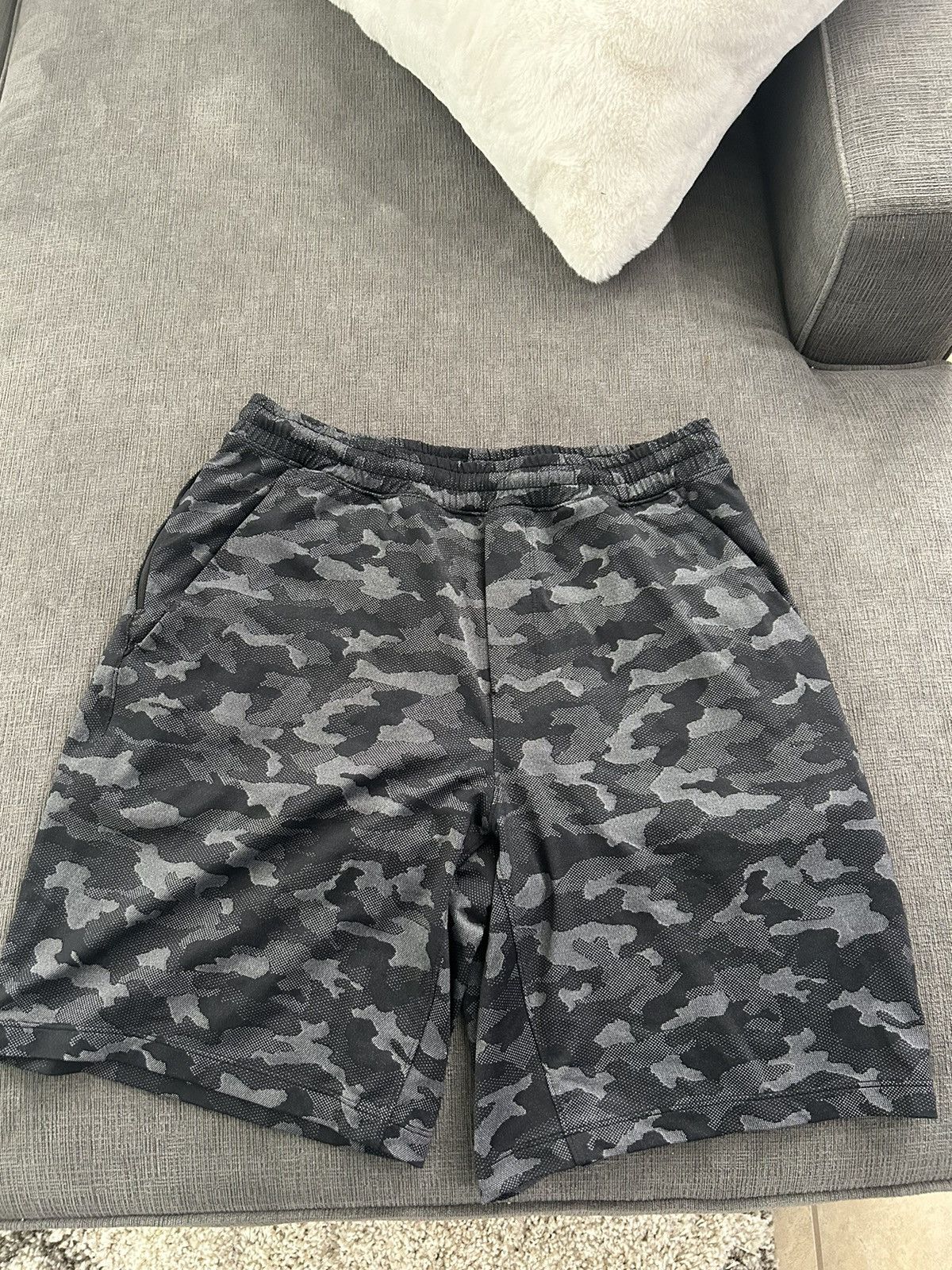 Lululemon Black and grey camo shorts | Grailed