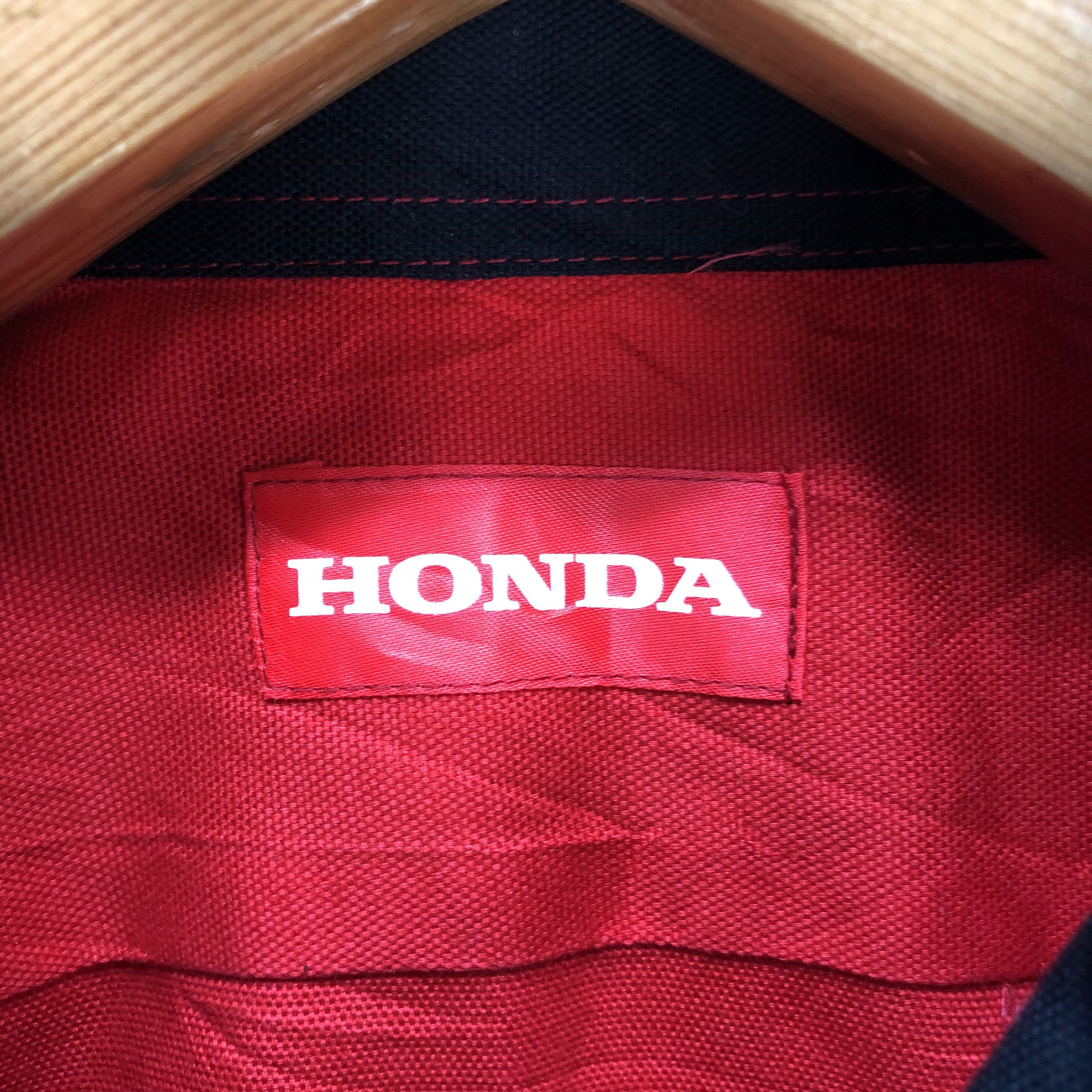 Honda HONDA RACING FAMILY BIG LOGO BUTTON UPS SHIRTS #7213-119 Size US L / EU 52-54 / 3 - 11 Thumbnail