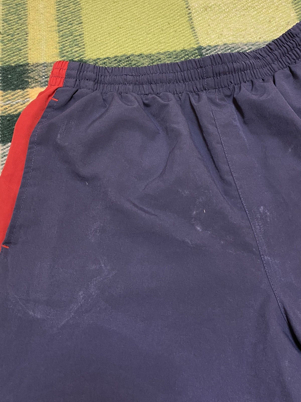 Umbro Vintage 90s Umbro shorts streetwear y2k casual size L Size US 34 / EU 50 - 3 Thumbnail