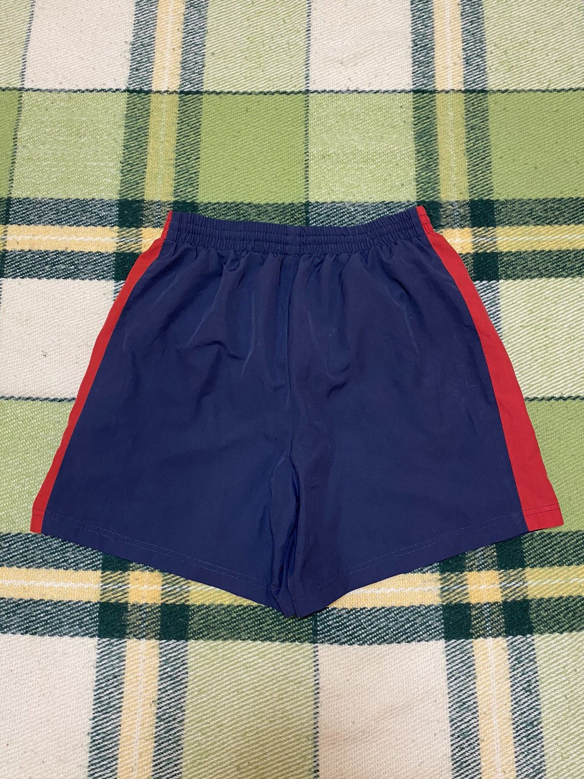 Umbro Vintage 90s Umbro shorts streetwear y2k casual size L Size US 34 / EU 50 - 4 Thumbnail