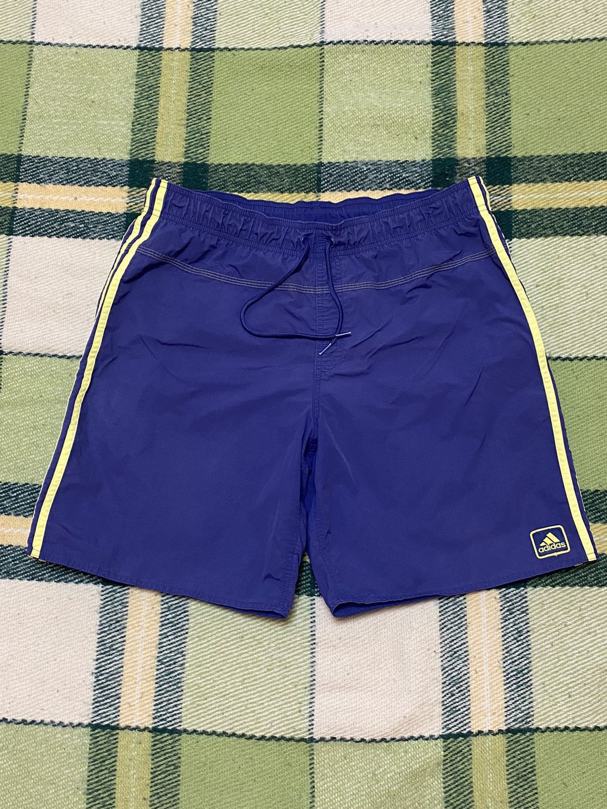 Adidas Vintage Adidas shorts streetwear y2k casual style size L Size US 34 / EU 50 - 1 Thumbnail