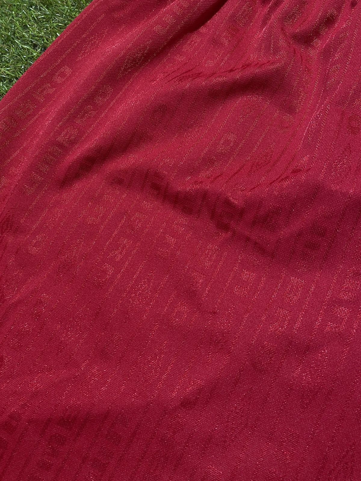 Umbro Vintage 90s Umbro shorts streetwear monogrammed style size L Size US 34 / EU 50 - 3 Thumbnail