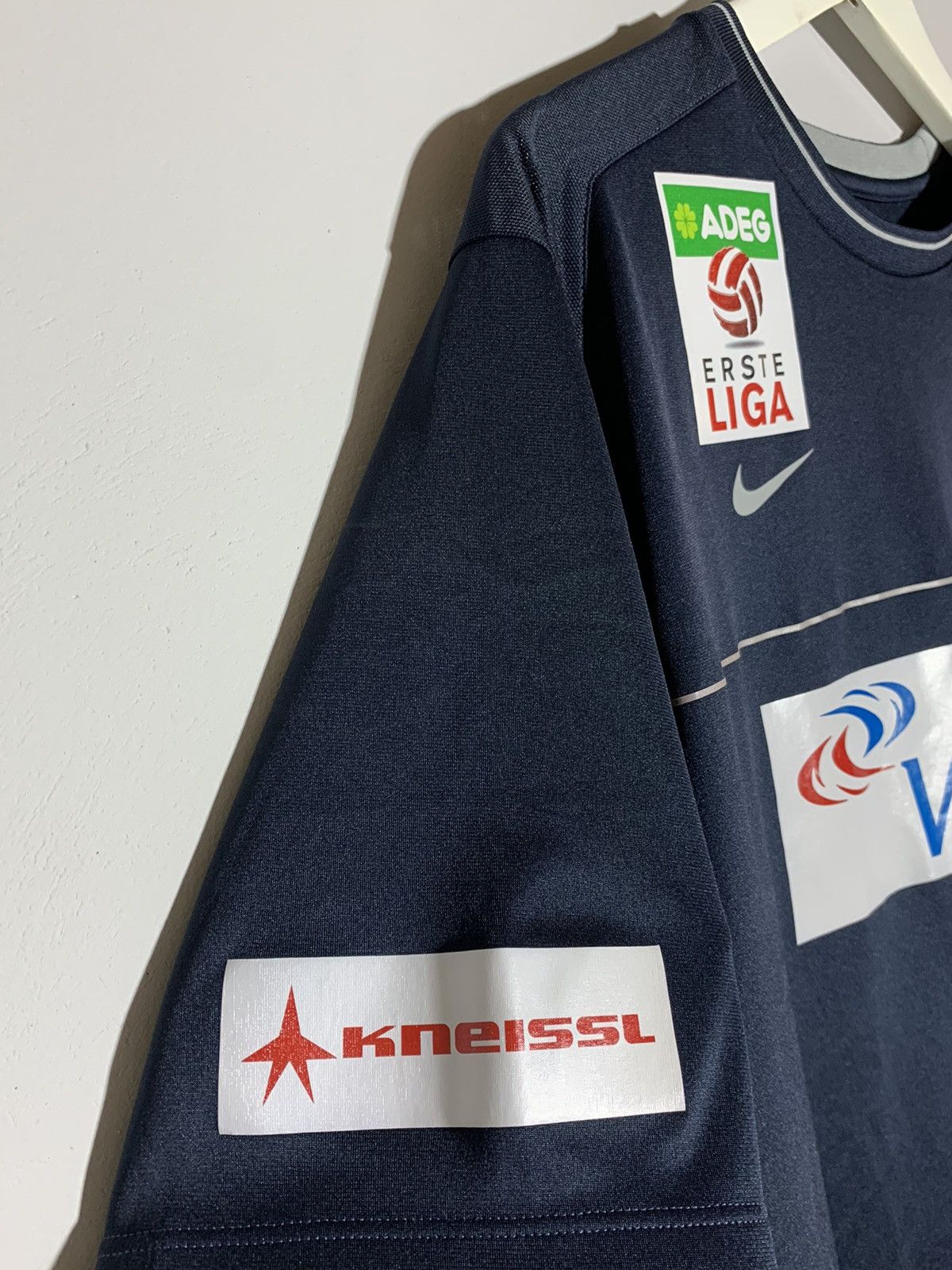 Nike Austria Wien Nike Y2k Streetwear Football Shirt Size US XL / EU 56 / 4 - 5 Thumbnail