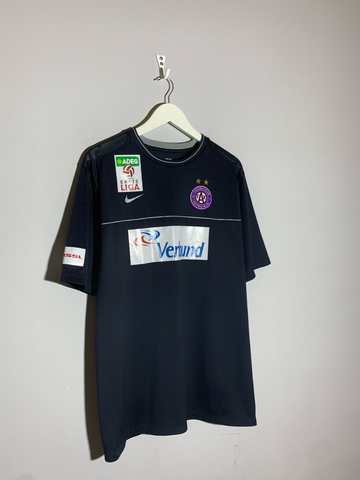 Nike Austria Wien Nike Y2k Streetwear Football Shirt Size US XL / EU 56 / 4 - 2 Thumbnail