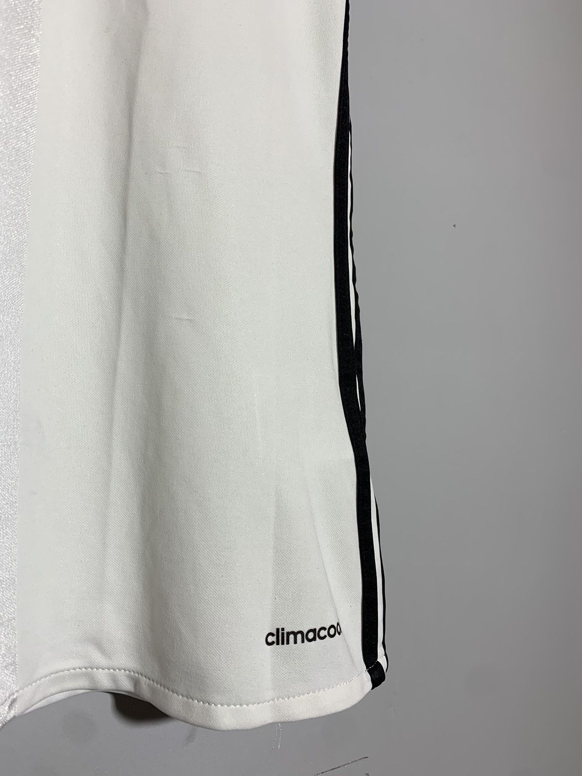 Adidas Germany Adidas 2016 Y2k Streetwear Home Football Shirt Size US M / EU 48-50 / 2 - 8 Thumbnail