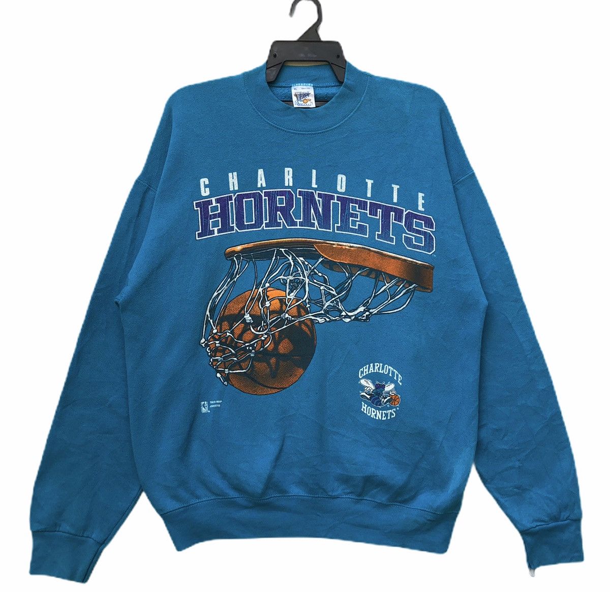 NBA Vintage 90s Charlotte Hornets NBA Crewneck XL Size US XL / EU 56 / 4 - 1 Thumbnail
