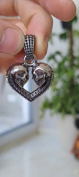 Jewelry Unique Double Skull Heart Pendant Necklace Size ONE SIZE - 8 Thumbnail