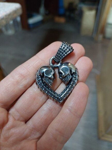 Jewelry Unique Double Skull Heart Pendant Necklace Size ONE SIZE - 6 Thumbnail