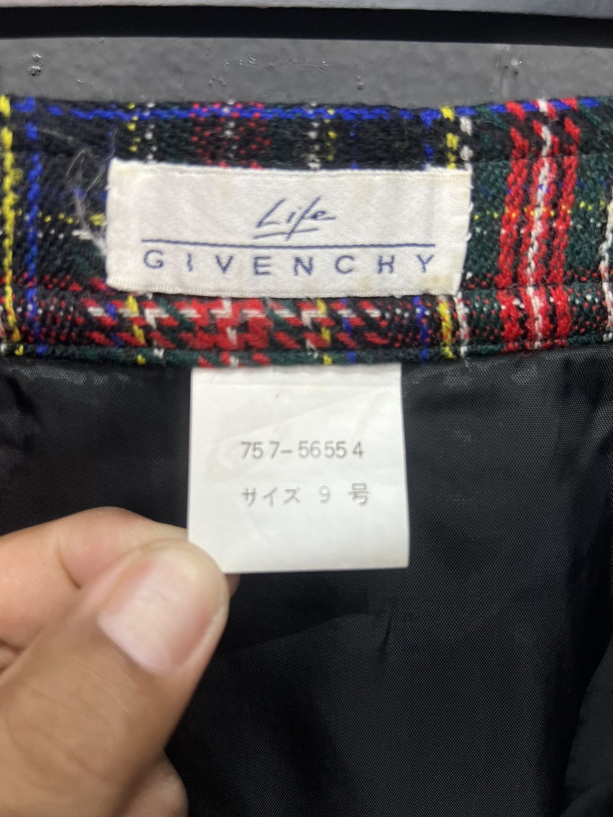 Givenchy 🔥GIVENCHY MINI SKIRT WAIST 26" Size 26" / US 2 / IT 38 - 5 Thumbnail