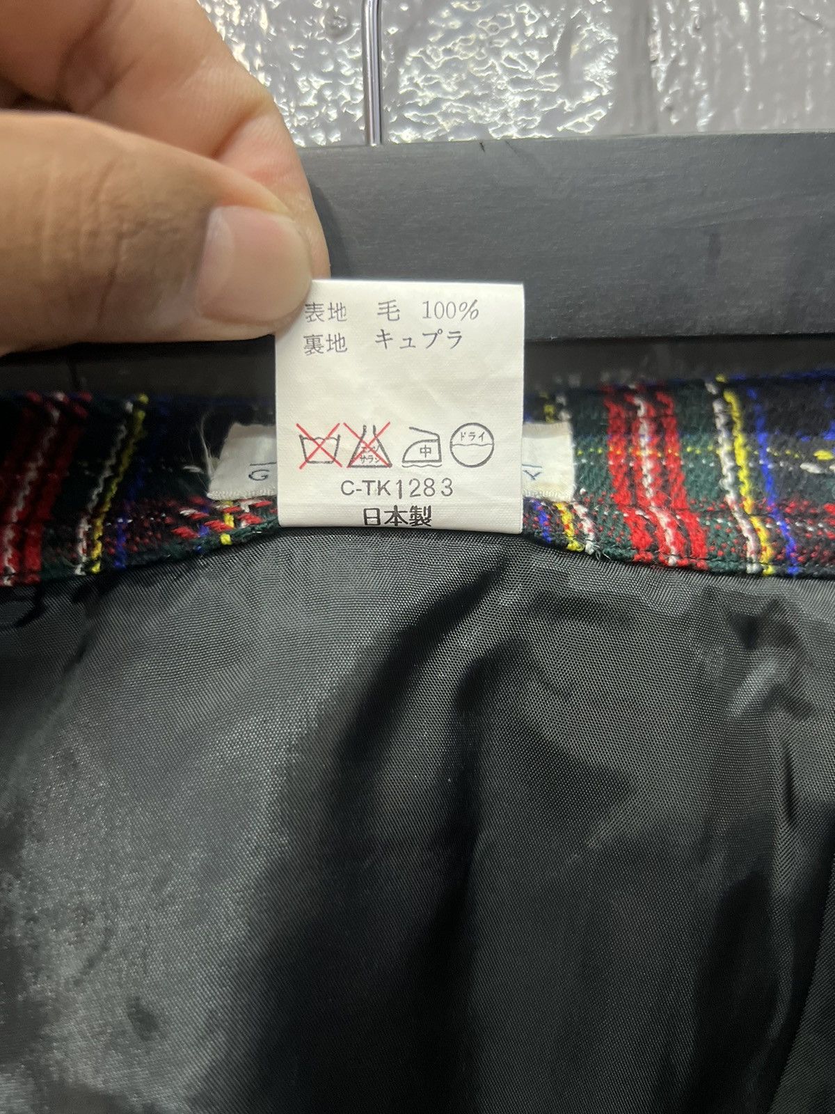 Givenchy 🔥GIVENCHY MINI SKIRT WAIST 26" Size 26" / US 2 / IT 38 - 6 Thumbnail