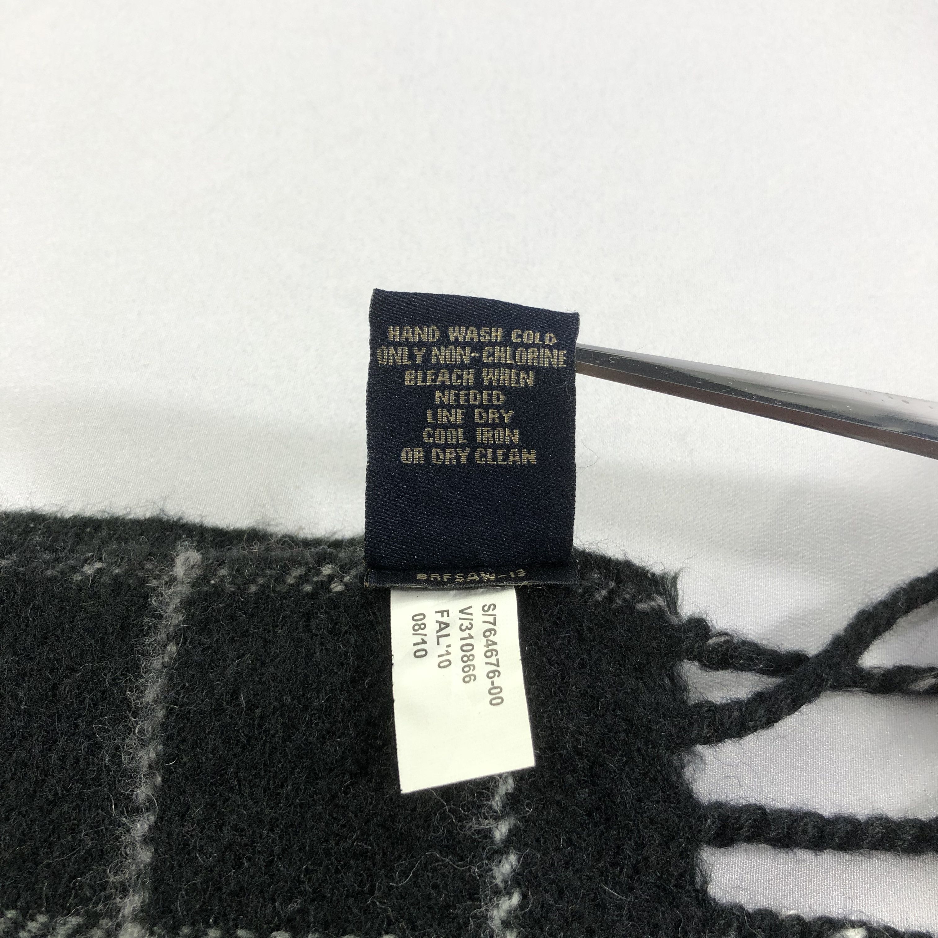 Banana Republic Banana Republic Reversible Wool Scarf Muffler V1410 Size ONE SIZE - 6 Thumbnail