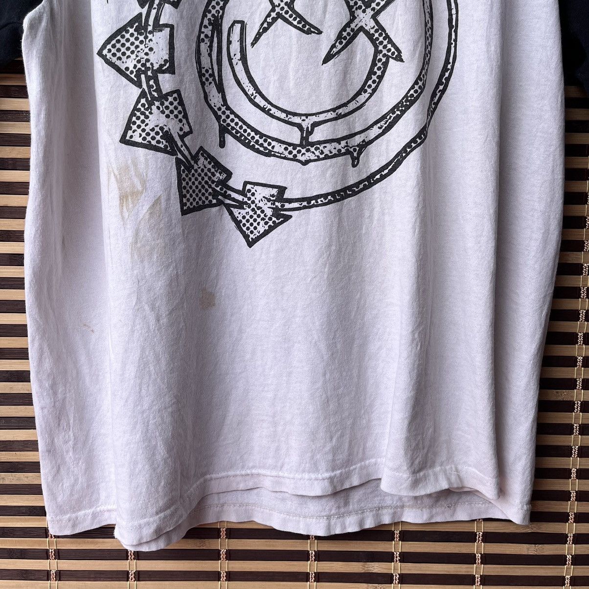 Band Tees Blink 182 Anvil Raglan TShirt Concert Tour 2011 Band Tees Size US L / EU 52-54 / 3 - 15 Thumbnail