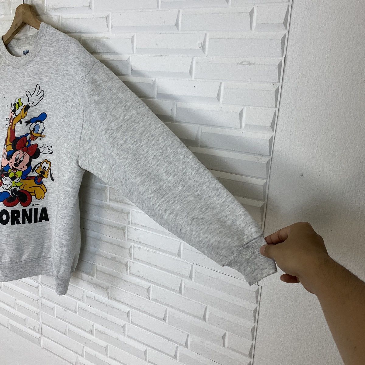 Mickey Mouse VTG Mickey Mouse Velva Sheen Characters Sweater Size US M / EU 48-50 / 2 - 9 Thumbnail