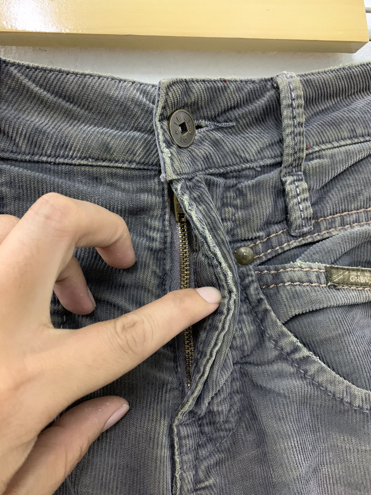 Marithe + Francois Girbaud × Vintage Vintage Marithe Francois Girbaud Flare Corduroy Size 30" / US 8 / IT 44 - 5 Thumbnail