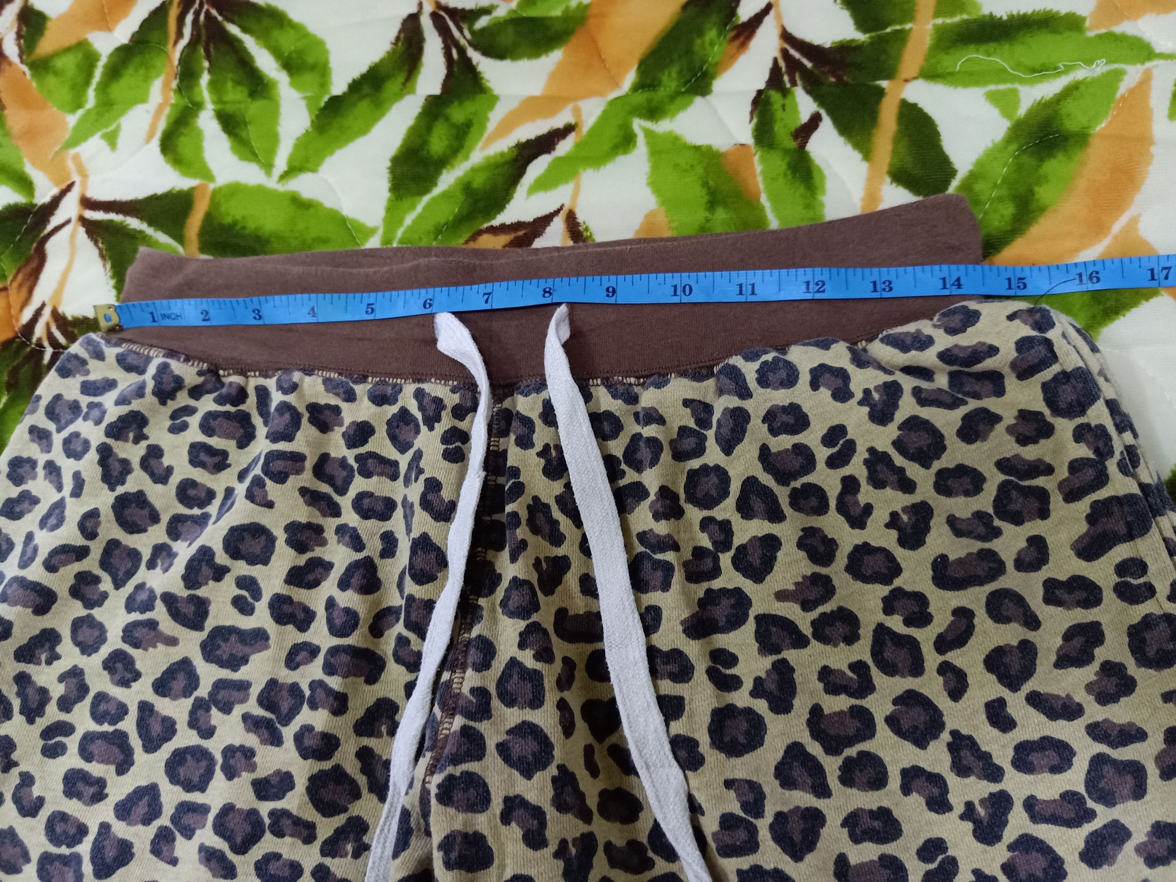 Japanese Brand × Life's a Beach Rare Leopard Stripe Anti-Ballistic Distressed Shorts Size US 29 - 4 Thumbnail