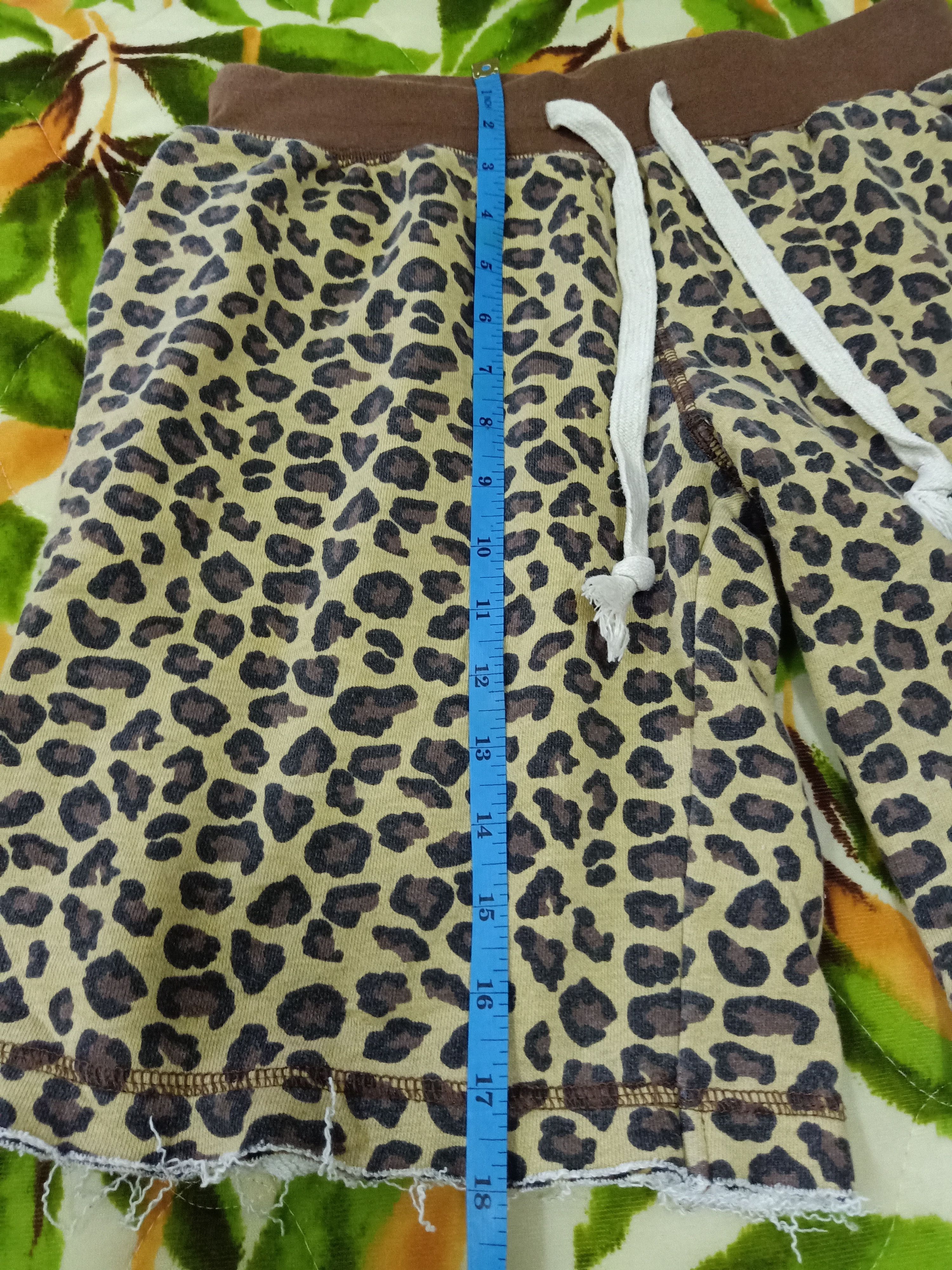 Japanese Brand × Life's a Beach Rare Leopard Stripe Anti-Ballistic Distressed Shorts Size US 29 - 3 Thumbnail