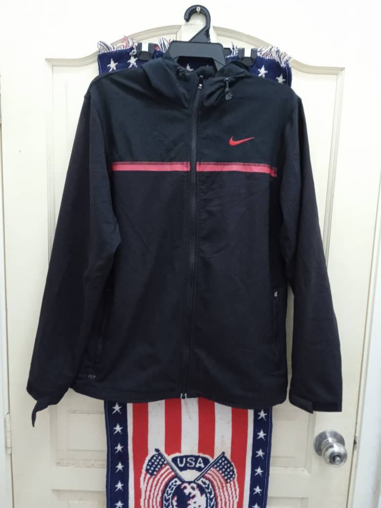 Nike 🔥BIN/OFFER🔥 NIKE DRI-FIT SWEATER Size US M / EU 48-50 / 2 - 1 Thumbnail