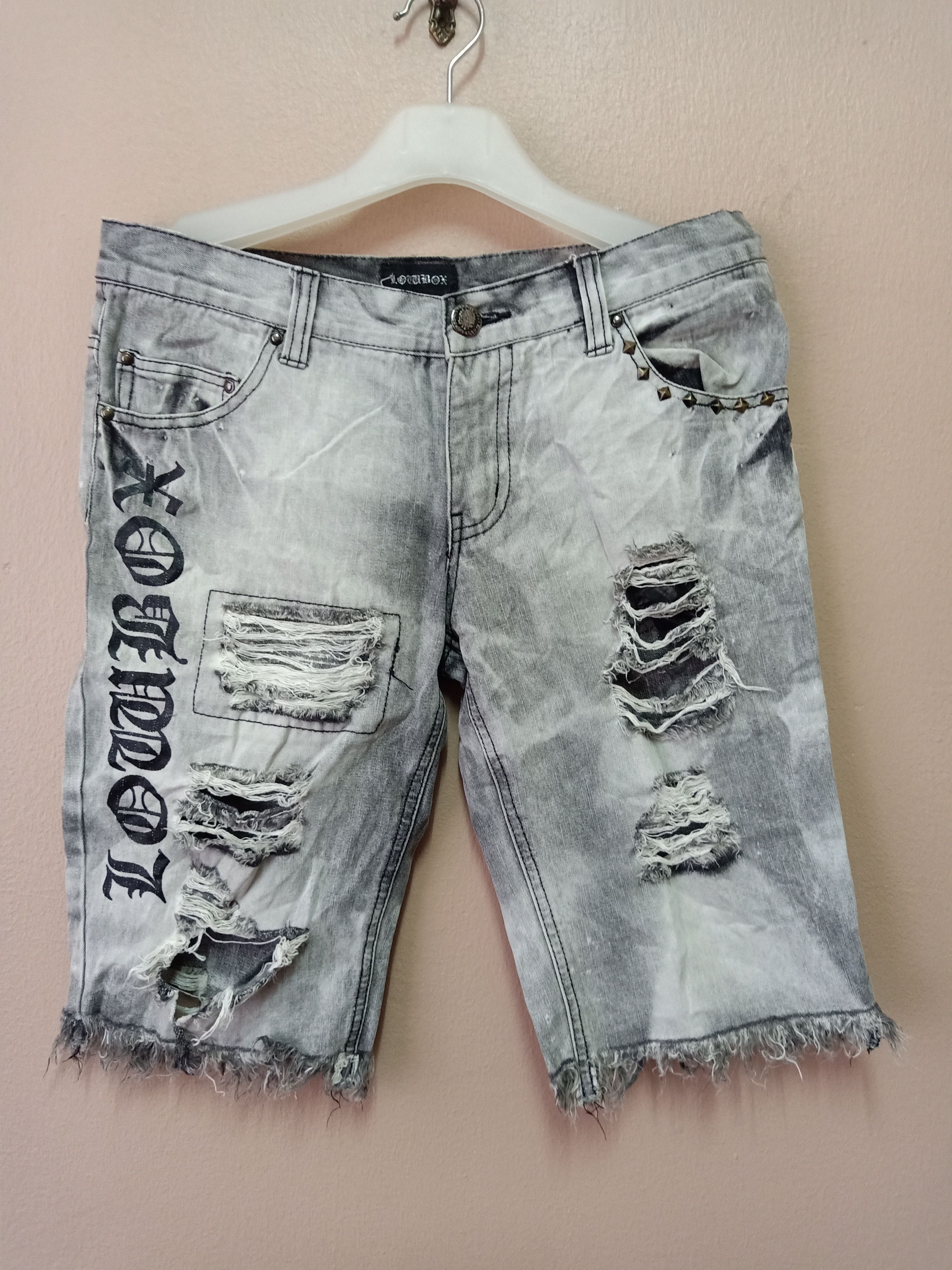 Lowbox Ripped Distressed punk short
