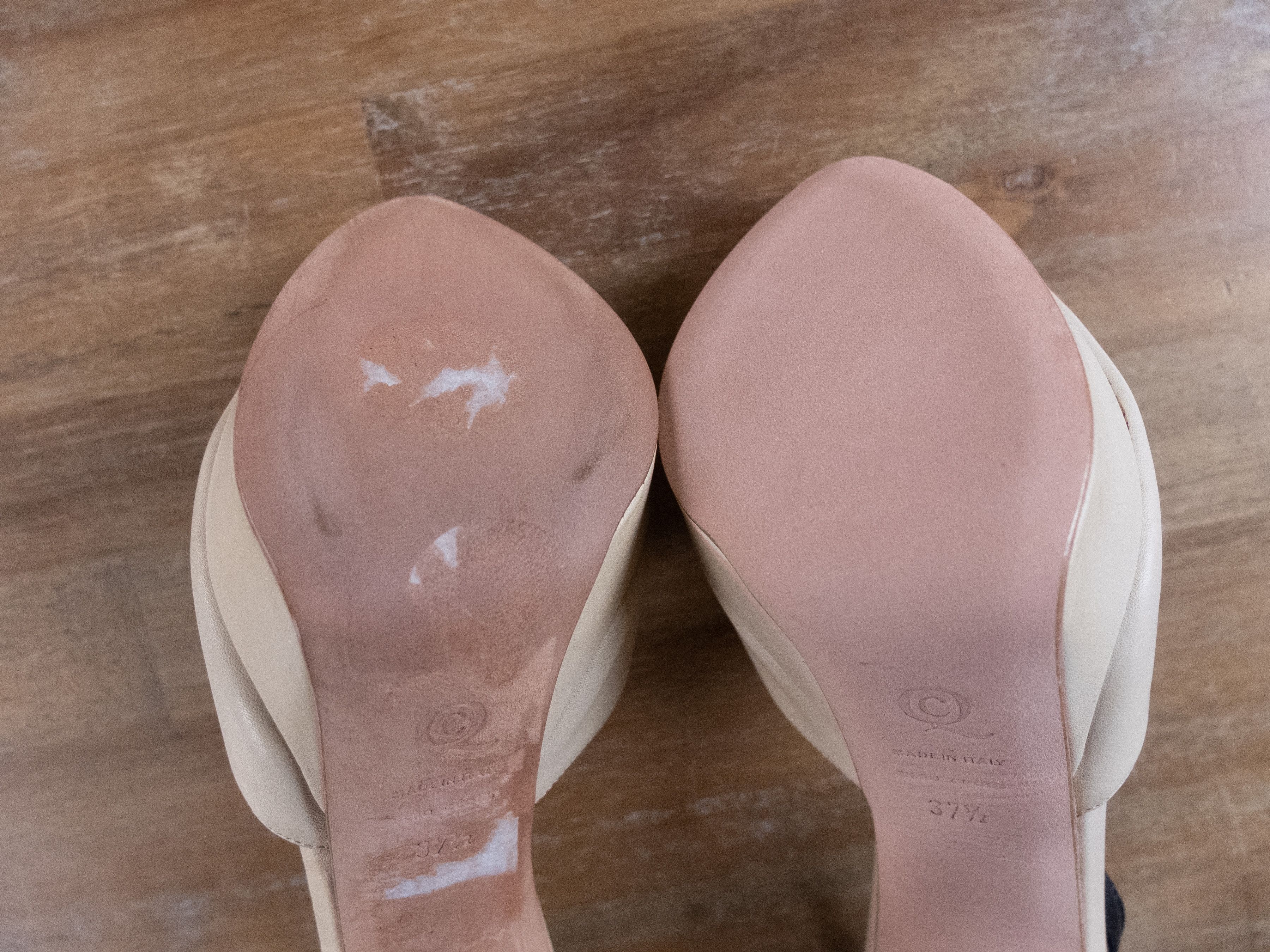 Alexander McQueen ALEXANDER MCQUEEN champagne nude black leather sandals 37.5 Size US 7.5 / IT 37.5 - 8 Thumbnail