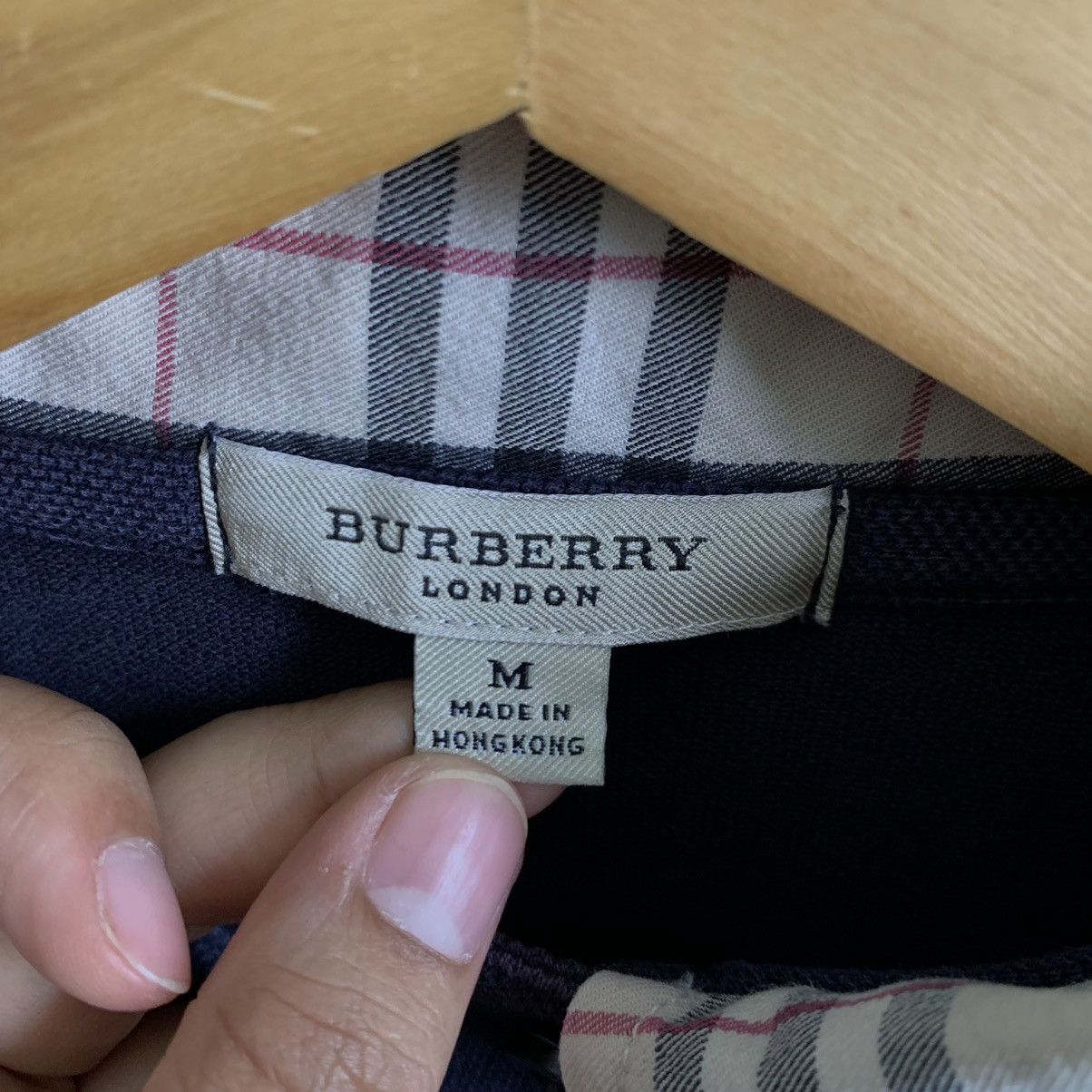 Burberry Burberry London Tshirt Size US M / EU 48-50 / 2 - 3 Thumbnail