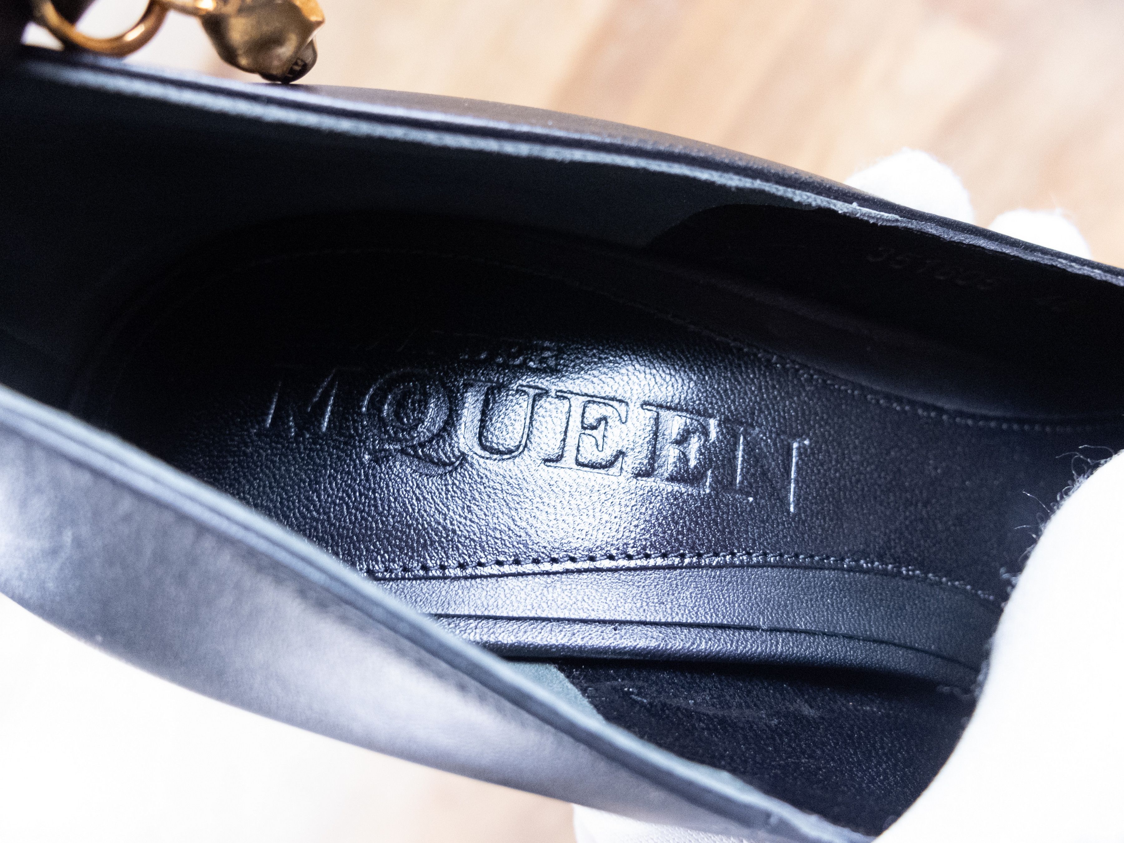 Alexander McQueen ALEXANDER MCQUEEN black leather platform sandals pumps 40 q Size US 10 / IT 40 - 7 Thumbnail
