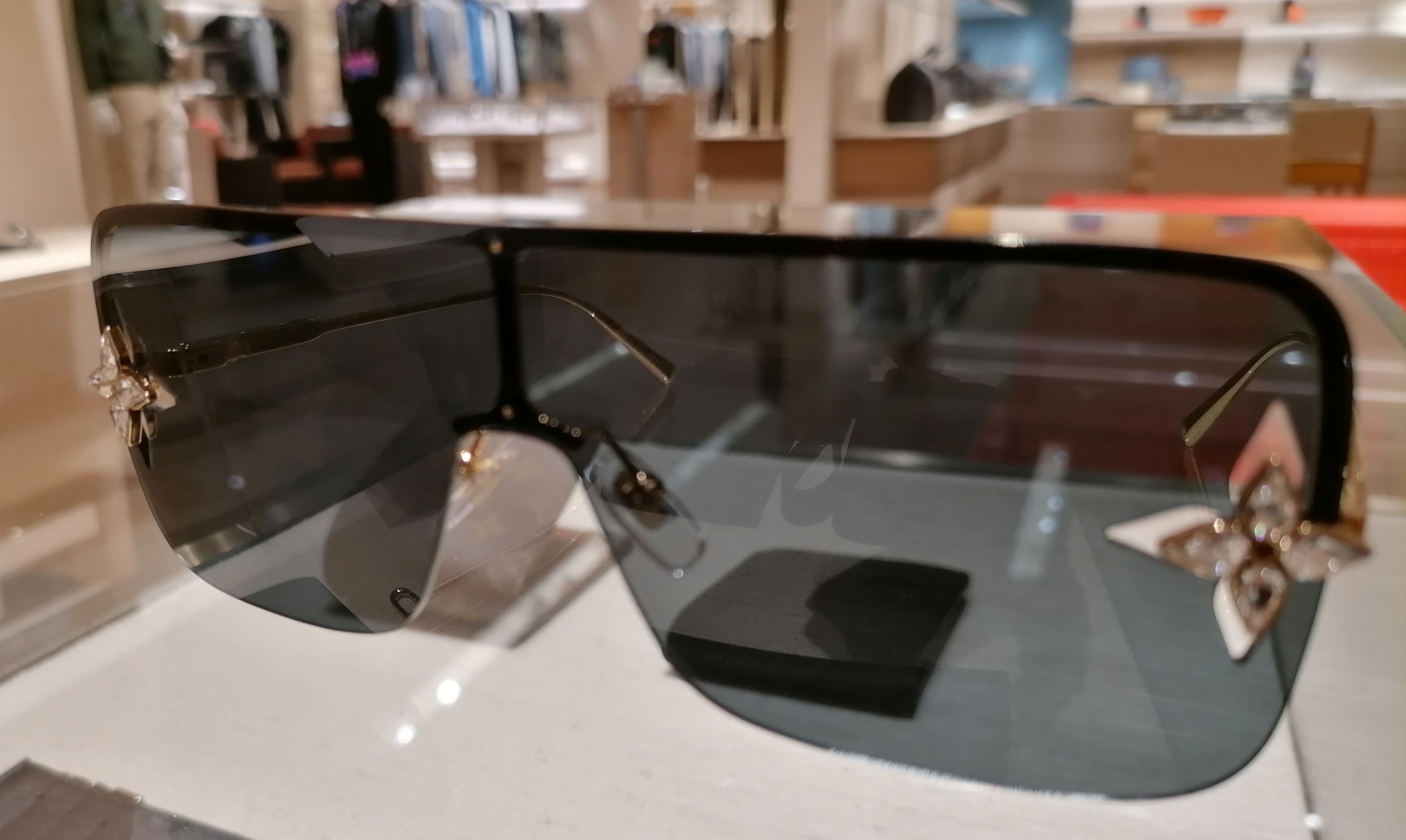 Louis Vuitton Louis Vuitton Star Light Sunglasses Size ONE SIZE - 4 Thumbnail
