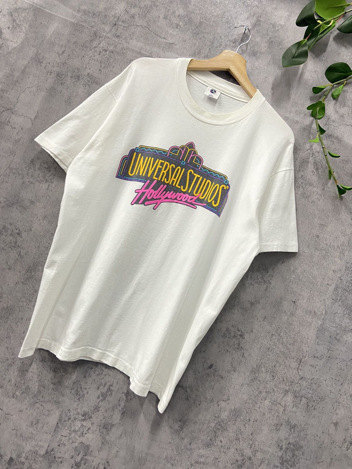Universal Studios × Vintage Vintage 90’s Unversal Studios Hollywood Embossed Print Tee Size US L / EU 52-54 / 3 - 2 Thumbnail