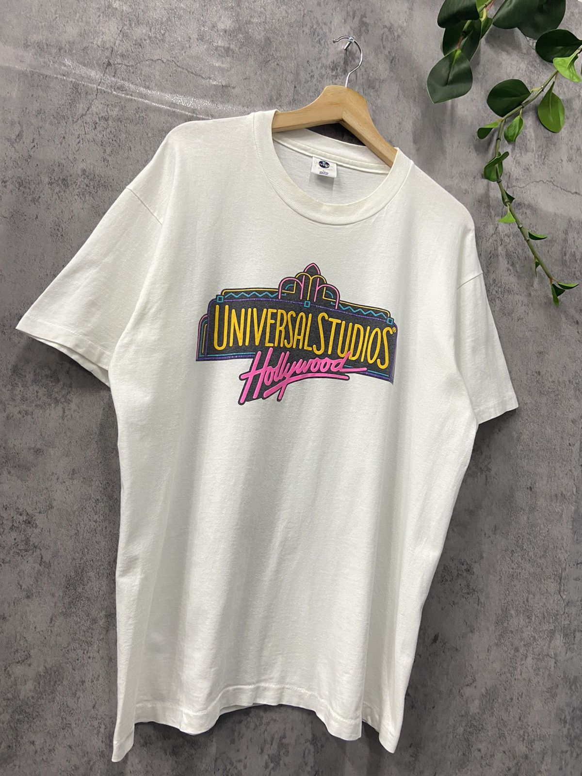 Universal Studios × Vintage Vintage 90’s Unversal Studios Hollywood Embossed Print Tee Size US L / EU 52-54 / 3 - 3 Thumbnail