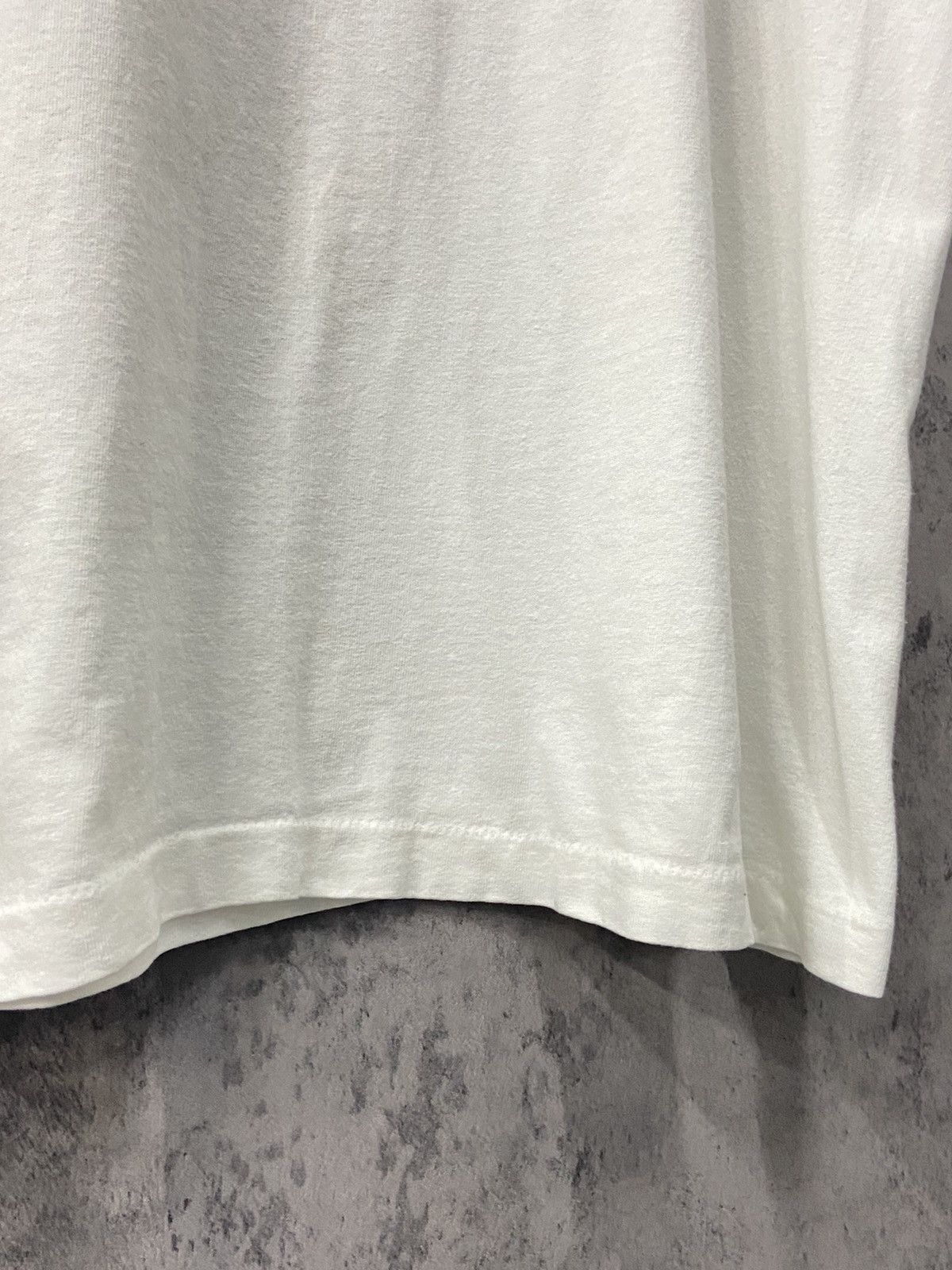 Universal Studios × Vintage Vintage 90’s Unversal Studios Hollywood Embossed Print Tee Size US L / EU 52-54 / 3 - 6 Thumbnail