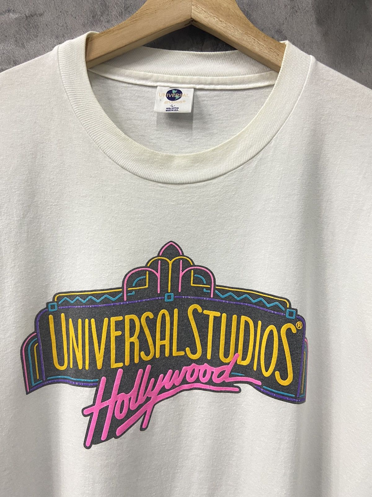 Universal Studios × Vintage Vintage 90’s Unversal Studios Hollywood Embossed Print Tee Size US L / EU 52-54 / 3 - 4 Thumbnail