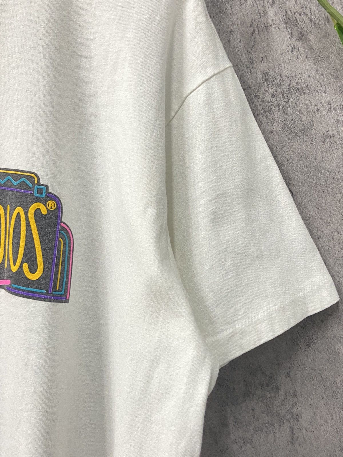 Universal Studios × Vintage Vintage 90’s Unversal Studios Hollywood Embossed Print Tee Size US L / EU 52-54 / 3 - 7 Thumbnail