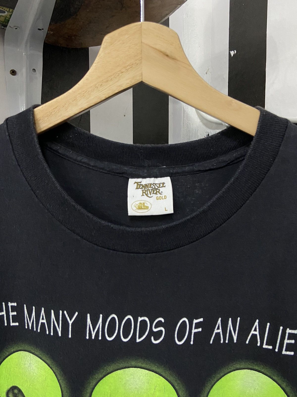 Alien Workshop × Vintage Vintage 90’s The Many Mood Of Alien Single Stitch Tee Size US L / EU 52-54 / 3 - 9 Thumbnail