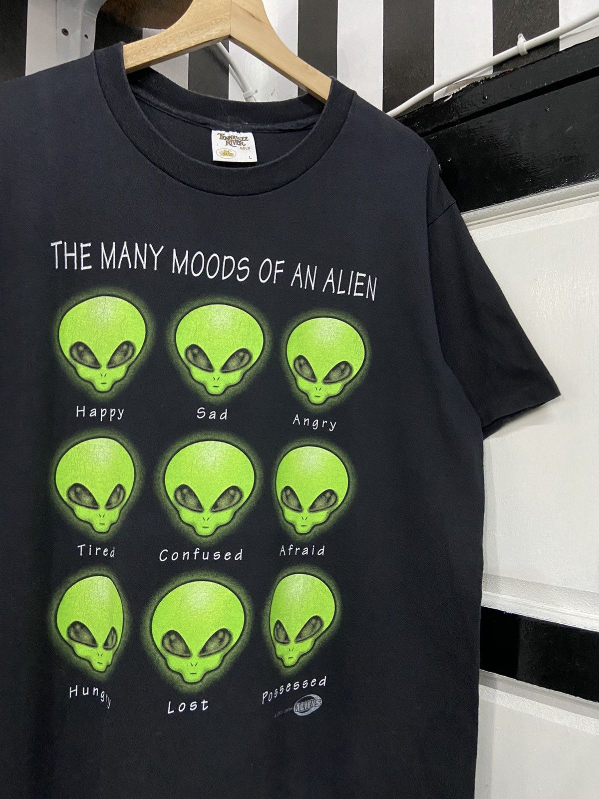 Alien Workshop × Vintage Vintage 90’s The Many Mood Of Alien Single Stitch Tee Size US L / EU 52-54 / 3 - 4 Thumbnail