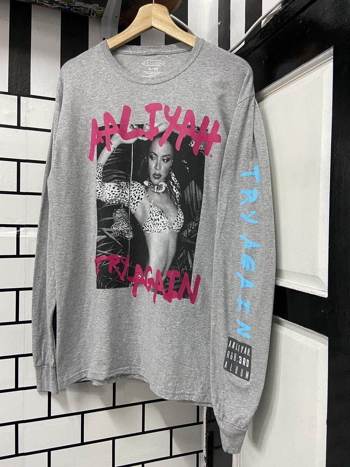 Rap Tees × Vintage Aaliyah “Try Again” Raptees Long Sleeve Tshirt Size US M / EU 48-50 / 2 - 2 Thumbnail