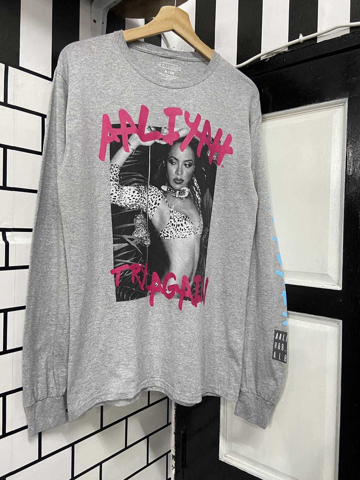 Rap Tees × Vintage Aaliyah “Try Again” Raptees Long Sleeve Tshirt Size US M / EU 48-50 / 2 - 4 Thumbnail