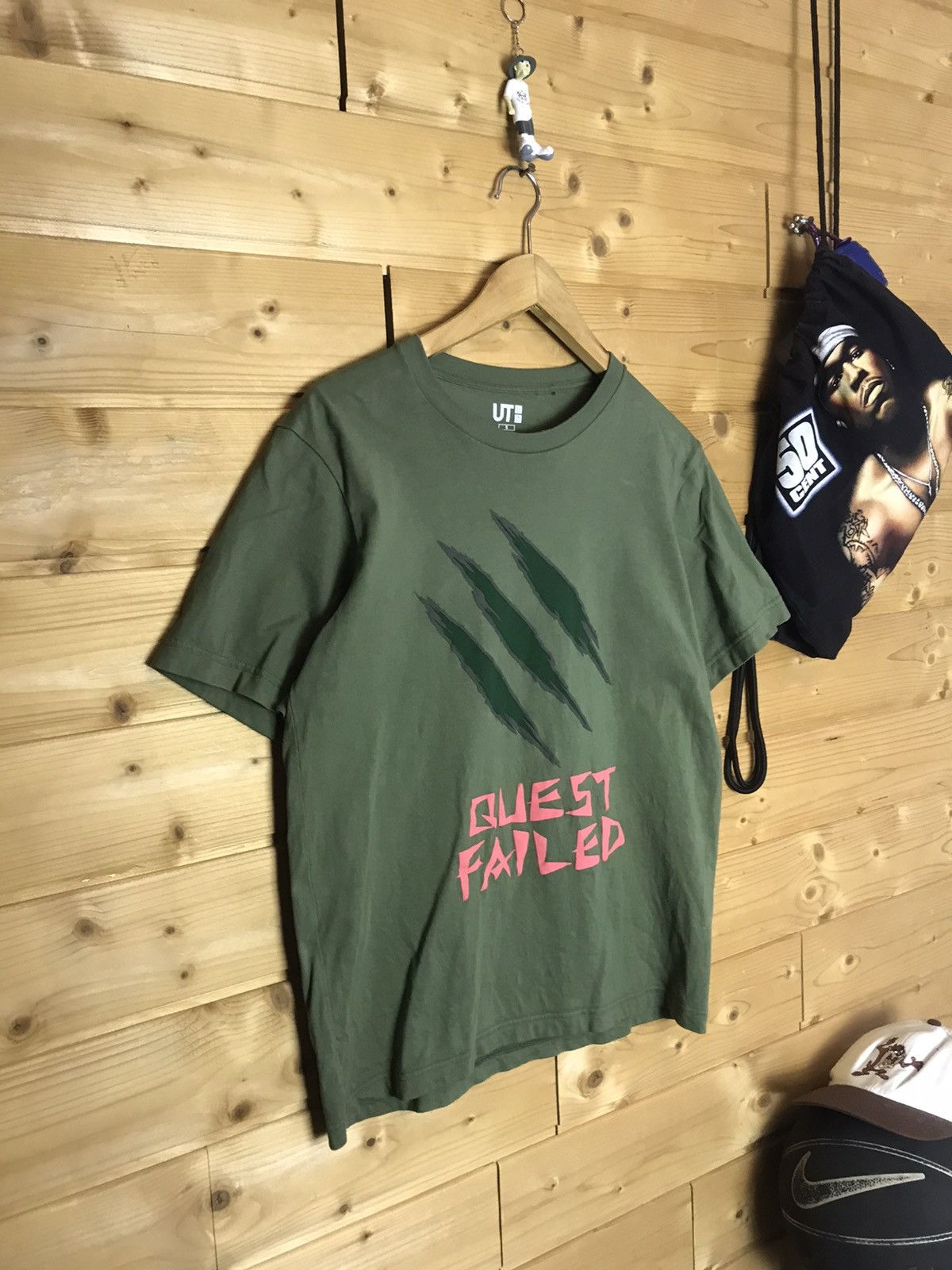 Uniqlo Uniqlo X Capcom t-shirt Size US S / EU 44-46 / 1 - 1 Thumbnail