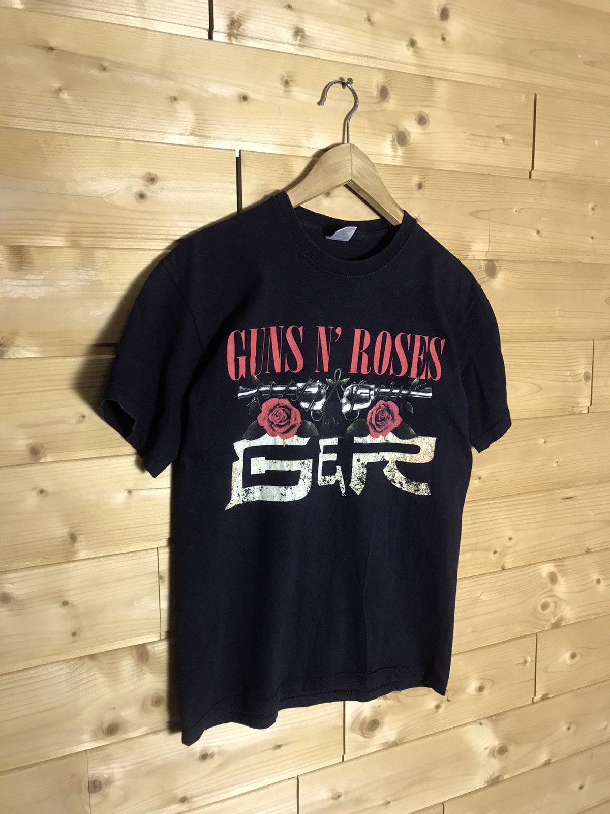 Vintage Vintage Guns N Roses 2006 tour t-shirt Size US S / EU 44-46 / 1 - 2 Thumbnail