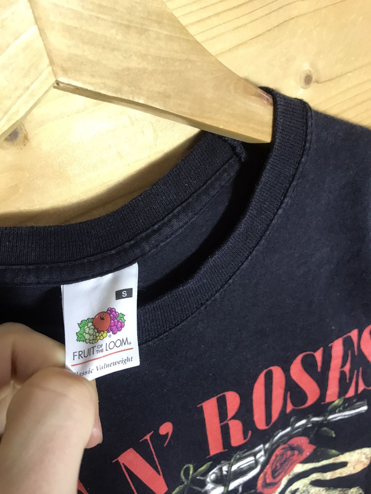 Vintage Vintage Guns N Roses 2006 tour t-shirt Size US S / EU 44-46 / 1 - 5 Thumbnail