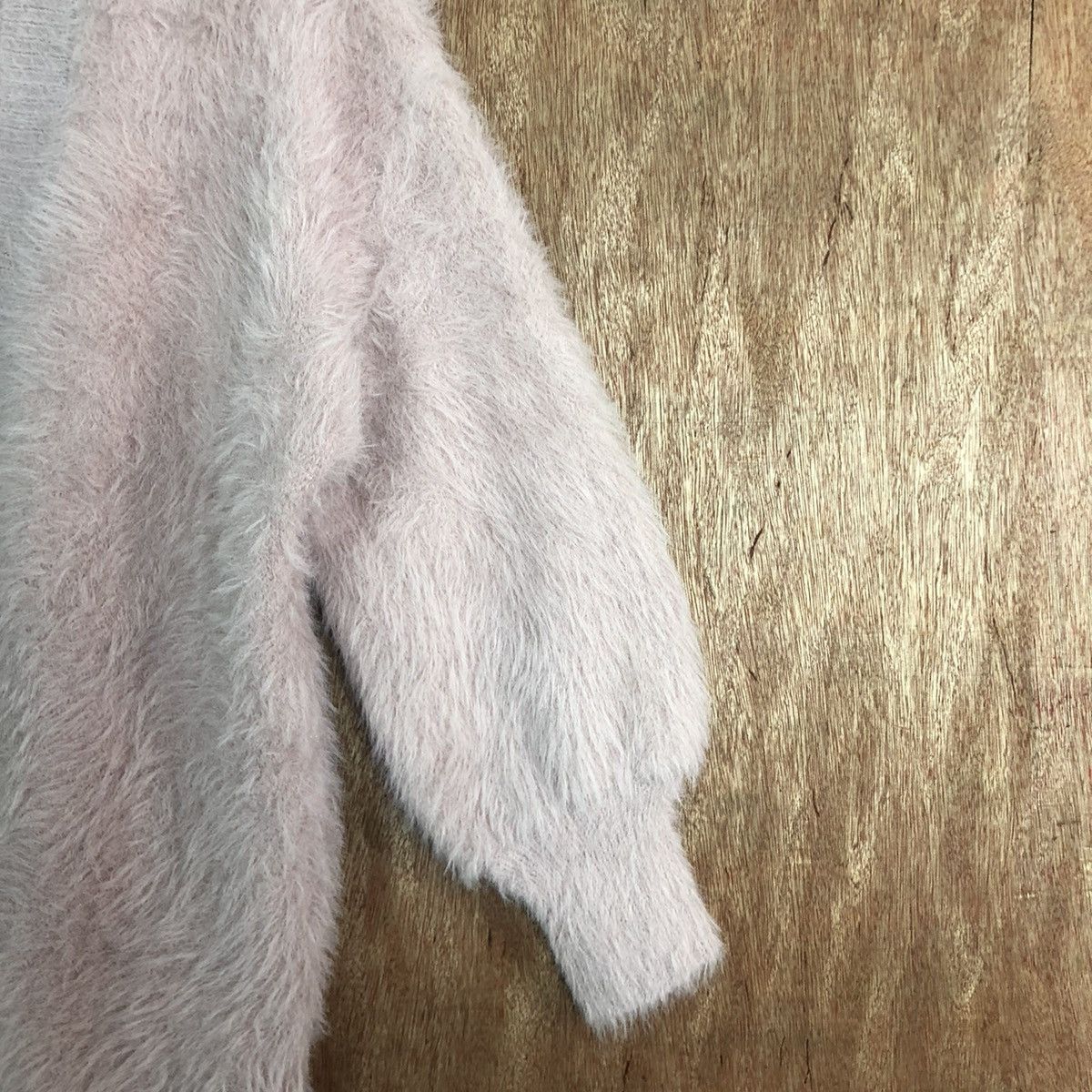 Aran Isles Knitwear GU Japan Light pink Cardigan Mohair soft fur Knitwear Size US L / EU 52-54 / 3 - 5 Thumbnail