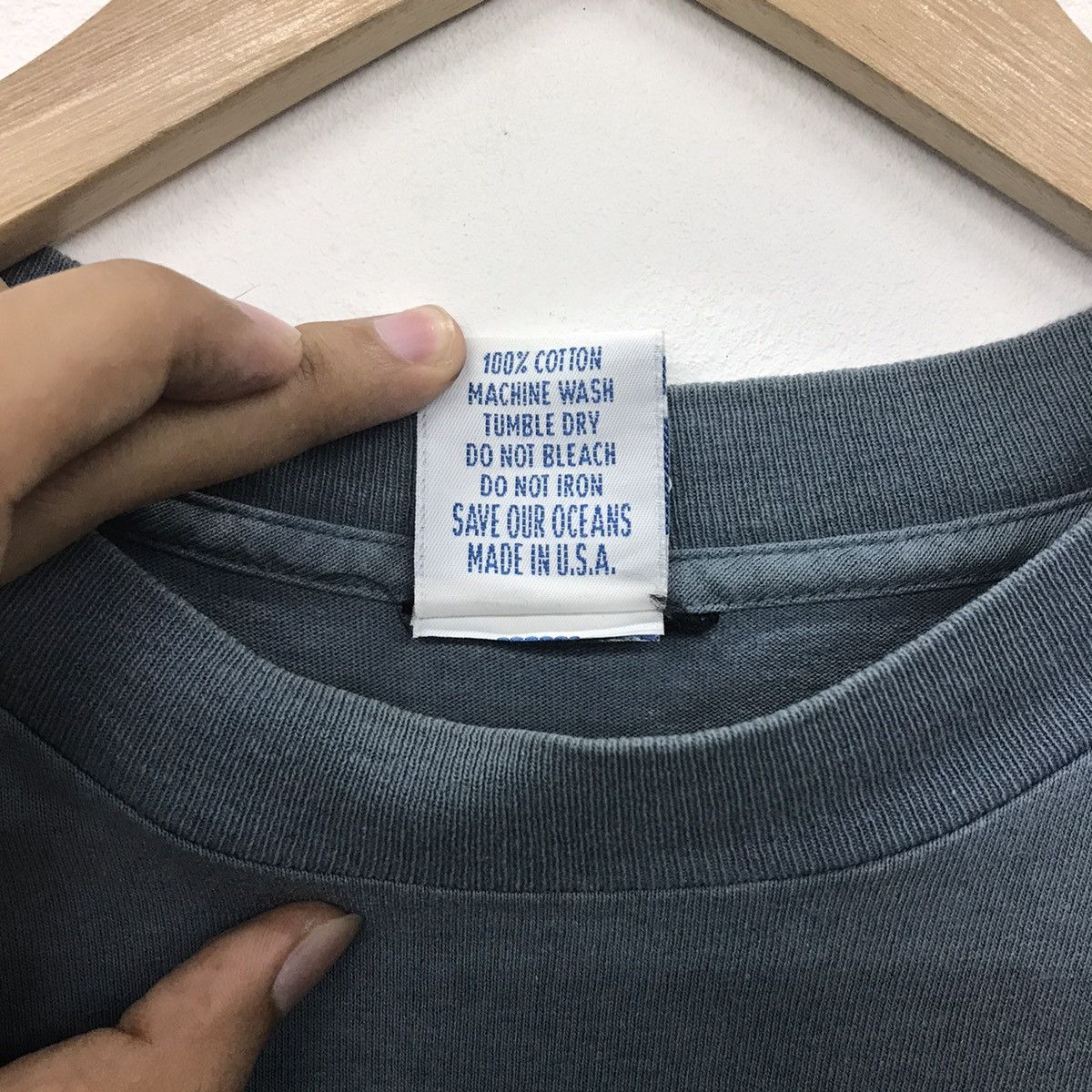 Japanese Brand Rare!! Lassen Hawaii Surfing Japanese Brand Tee Size US M / EU 48-50 / 2 - 11 Thumbnail