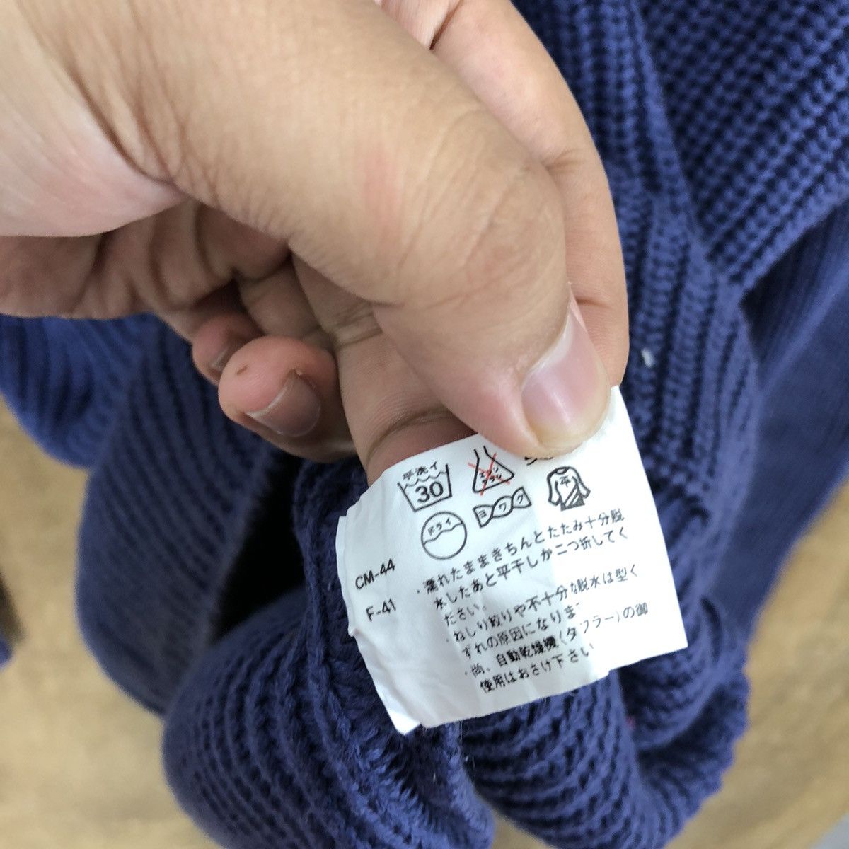 Aran Isles Knitwear Vintage Mr Soro FADED Dark Blue Knitwear sweater #041 Size US L / EU 52-54 / 3 - 6 Thumbnail