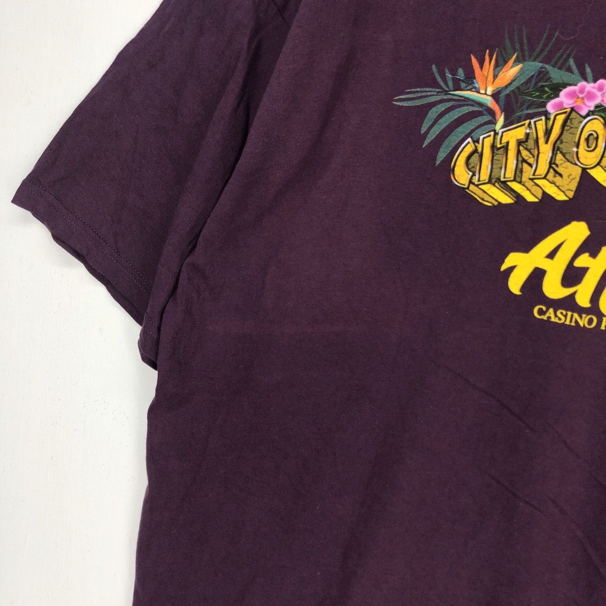 Gildan CITY Of GOLD Atlantis Casino Resort T Shirt #1237-43 Size US XXL / EU 58 / 5 - 3 Thumbnail