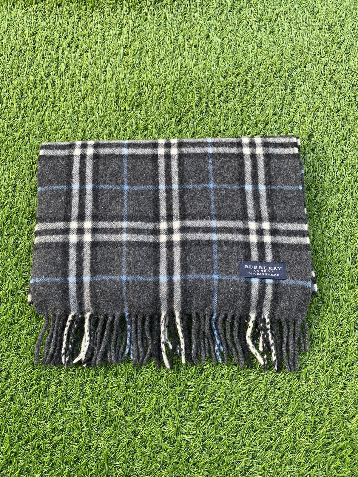 Burberry Vintage Burberry Cashmere Nova Check Size ONE SIZE - 1 Thumbnail