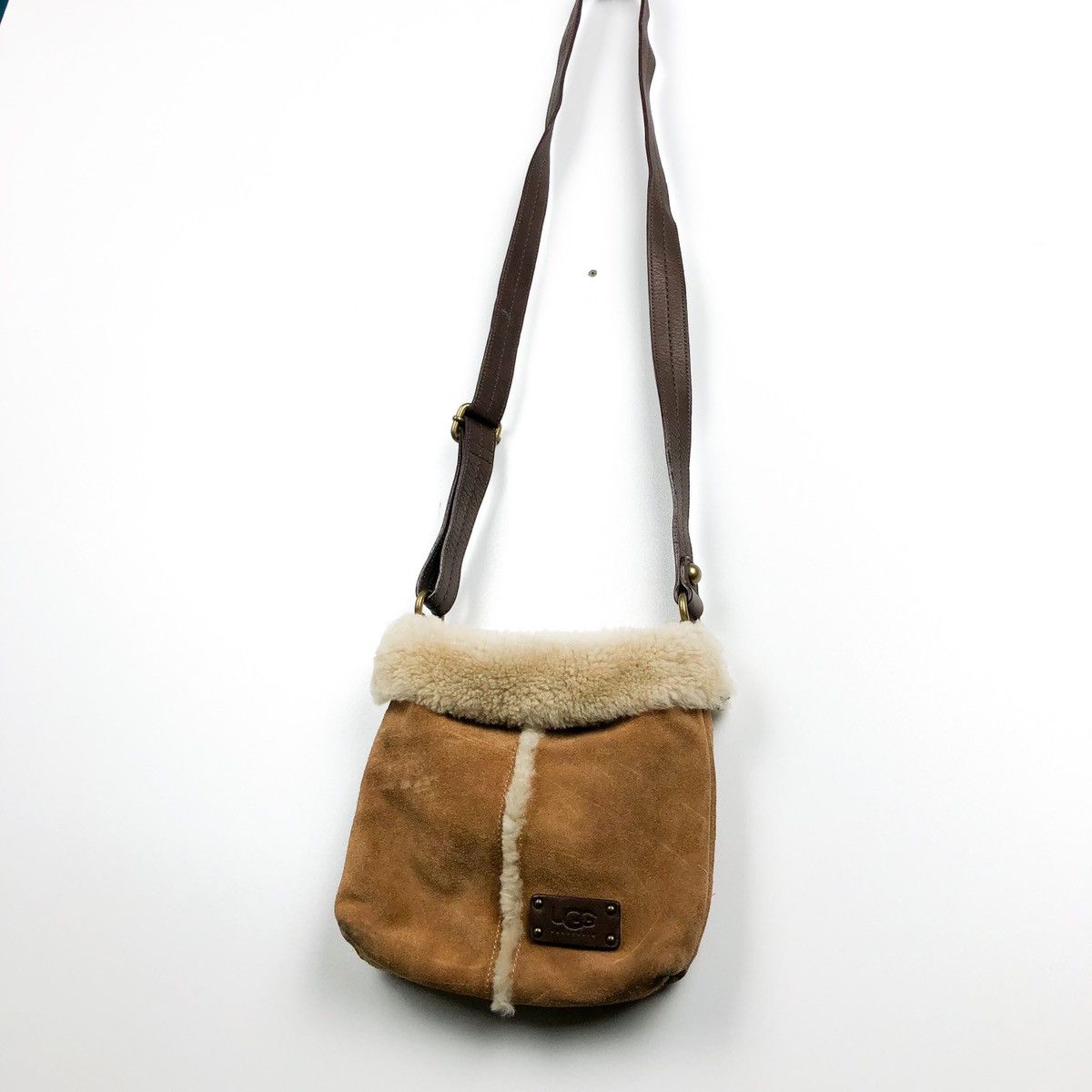 Japanese Brand Ugg sheepskin Leather suede Crossbody bag Size ONE SIZE - 1 Thumbnail