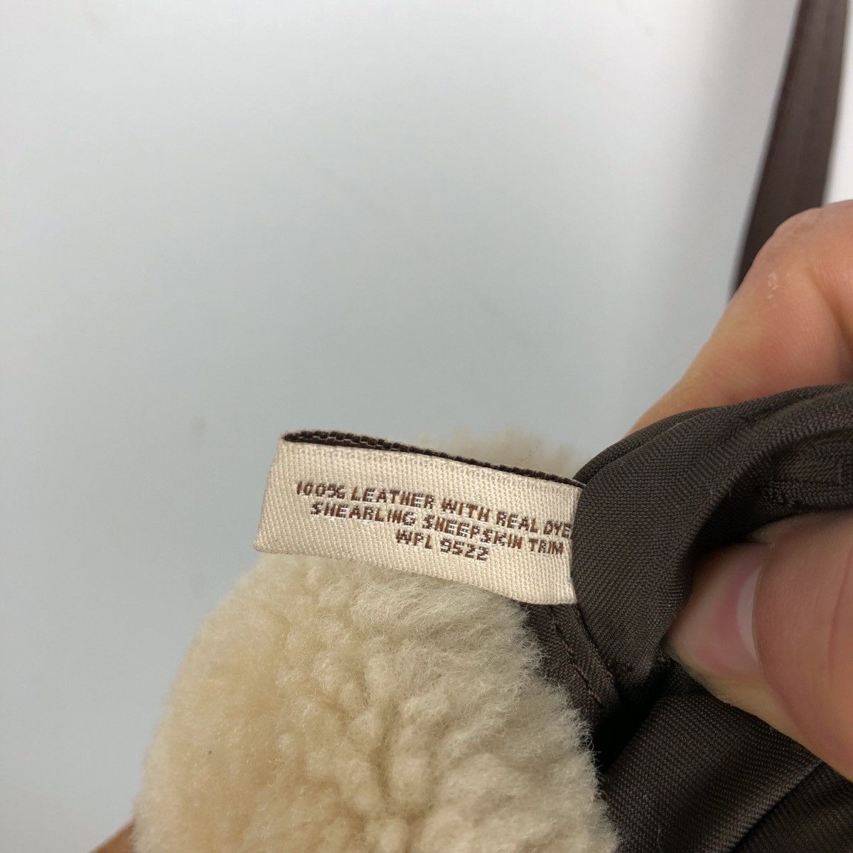 Japanese Brand Ugg sheepskin Leather suede Crossbody bag Size ONE SIZE - 14 Thumbnail