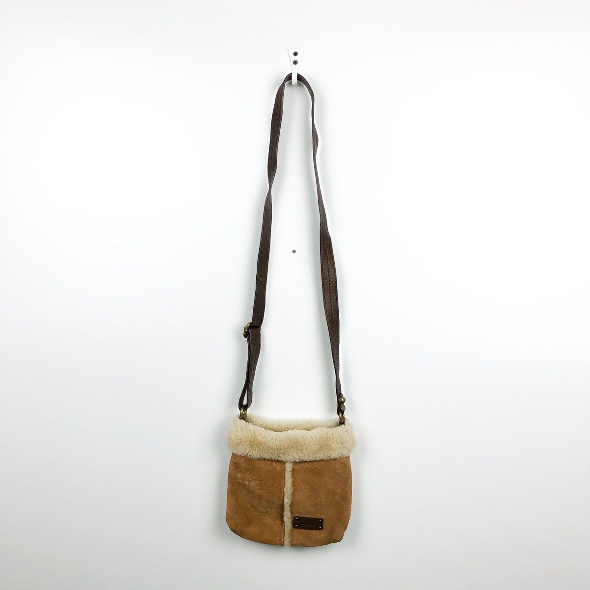 Japanese Brand Ugg sheepskin Leather suede Crossbody bag Size ONE SIZE - 3 Thumbnail