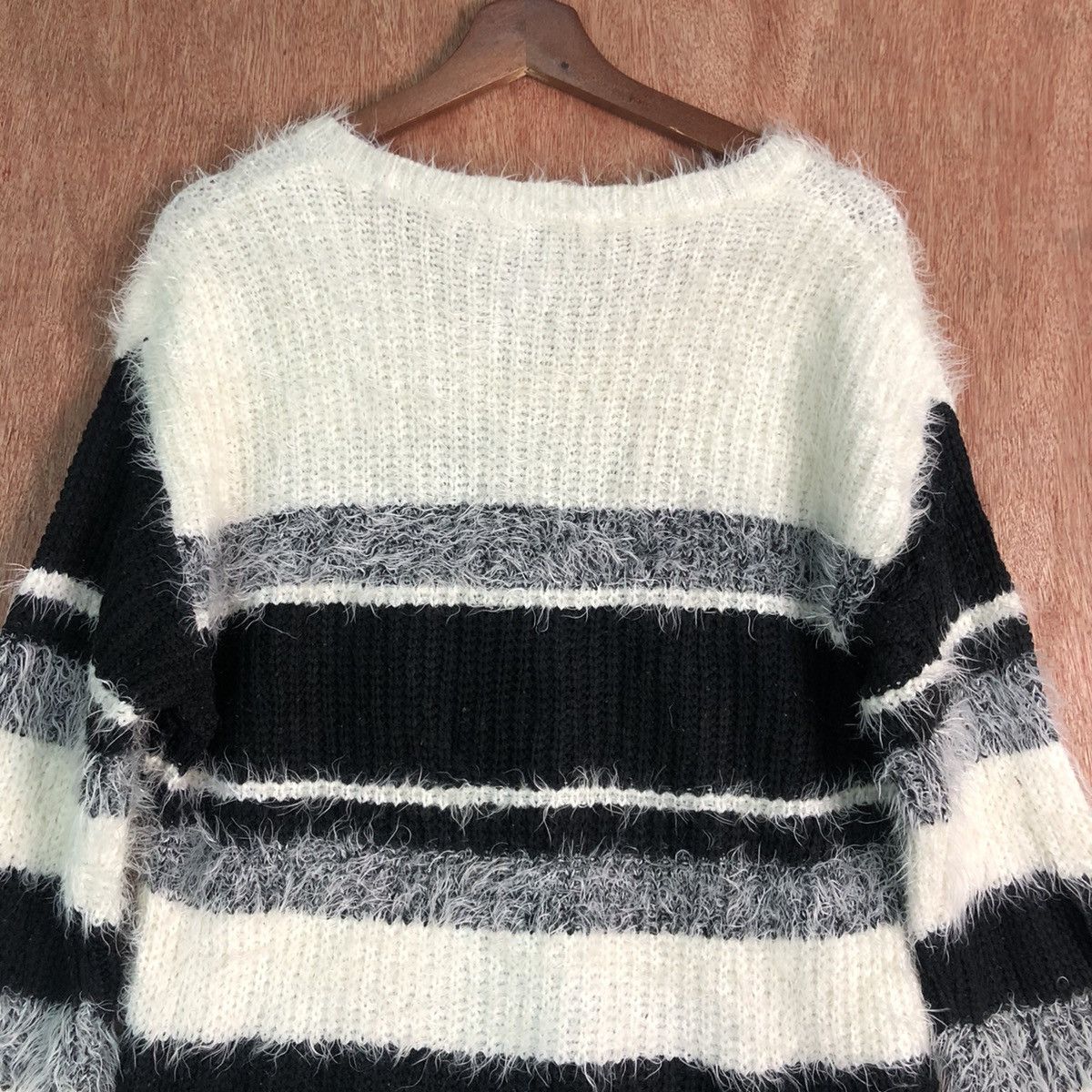 OVER THE STRiPES JAPAN INGNI STRIPED MOHAIR KNITWEAR SWEATER Size US M / EU 48-50 / 2 - 12 Thumbnail