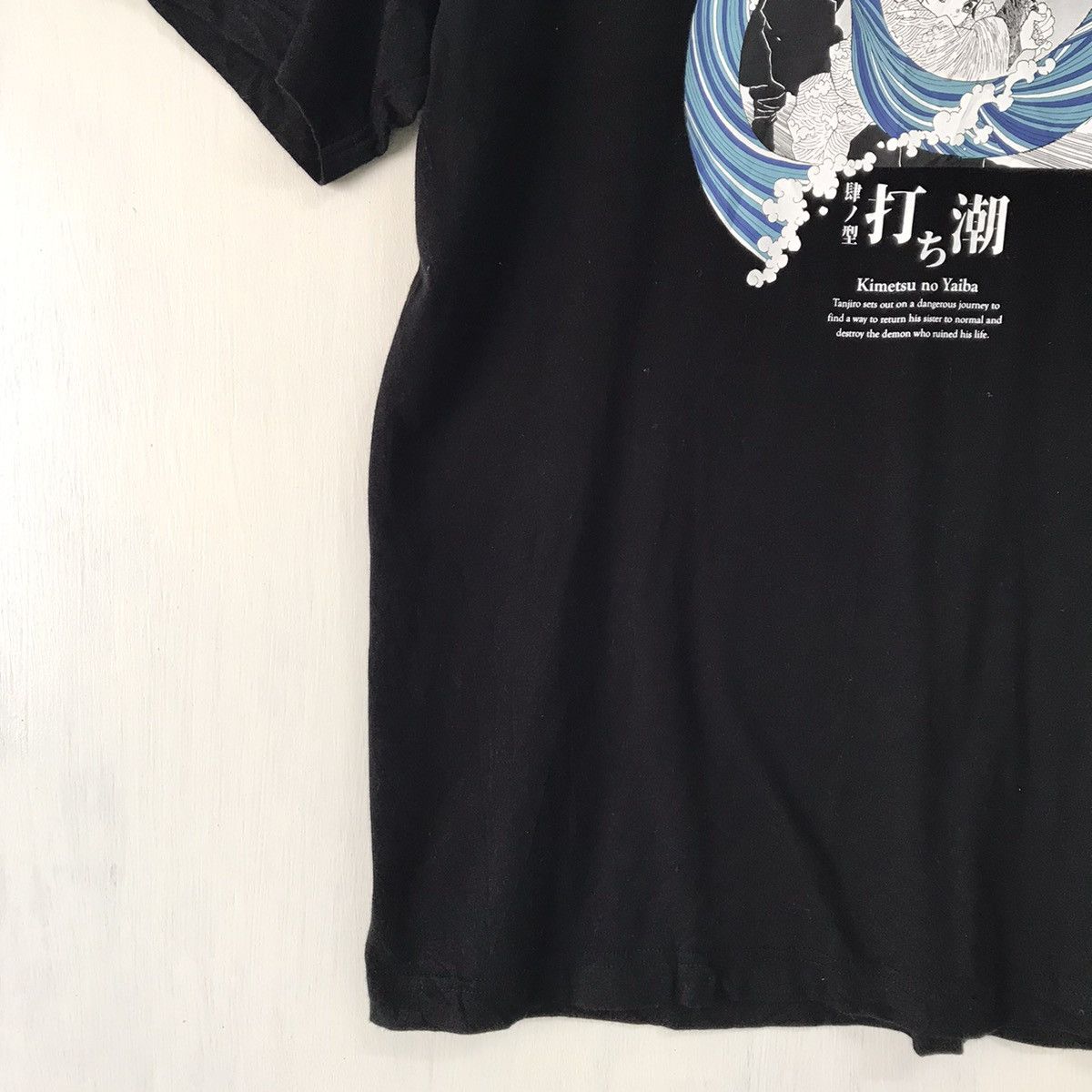 Anime Rare uniqlo cartoon kimetsu no yaiba tashirt Size US M / EU 48-50 / 2 - 7 Thumbnail